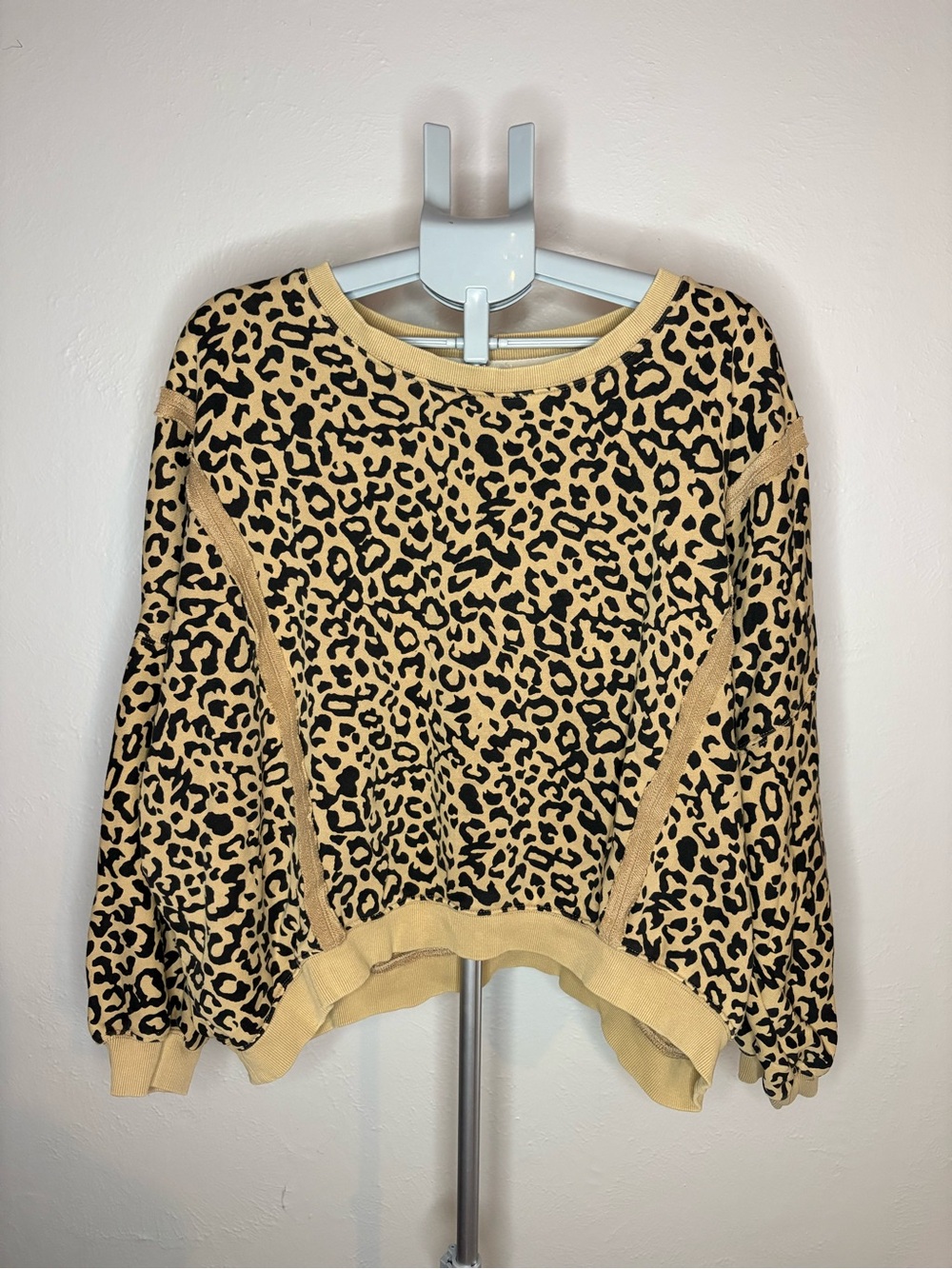 Umgee Leopard Print Crew Neck Sweater in Beige and Black